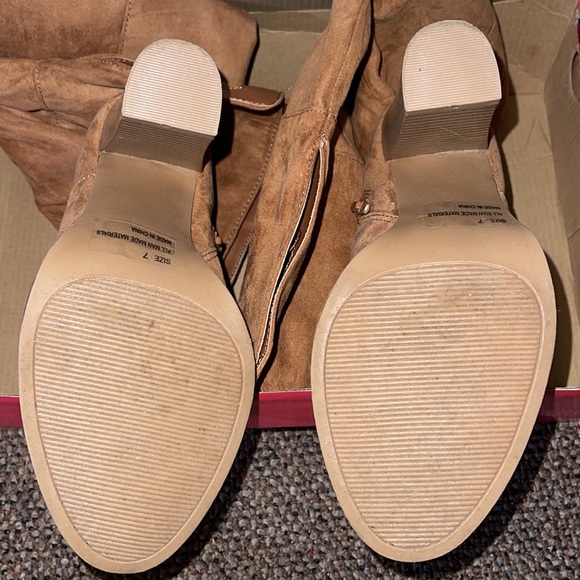 Over the knee boots, I don’t not have the box** - Picture 4 of 4